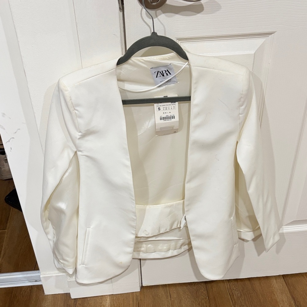 Zara Women's Cream Blazer